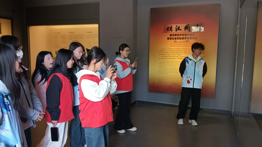 bwin官网志愿服务系列活动——志愿讲解传文脉 